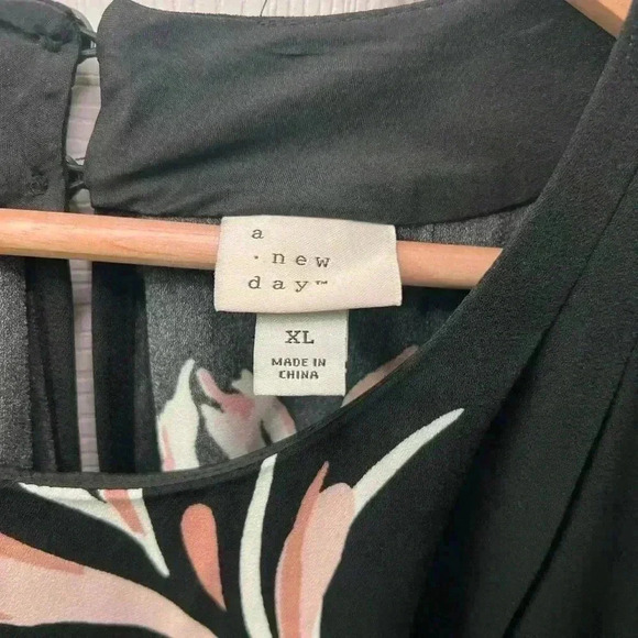 A New Day Romper Women’s Size XL - Picture 3 of 5